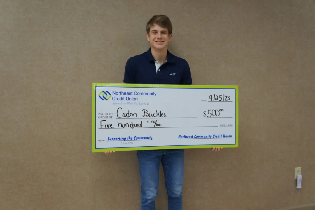 Scholarship Cadon Buckles